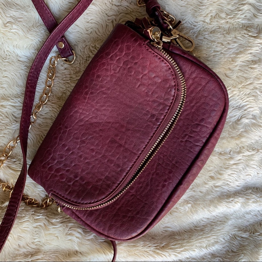 Moda Lúxe Burgundy Crossbody Purse